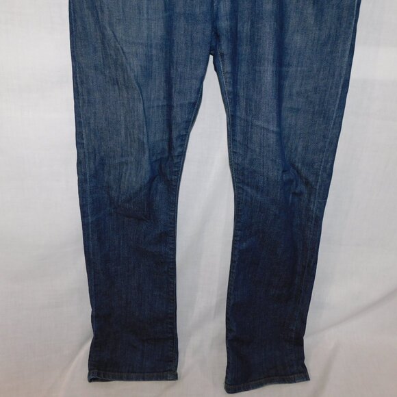Eddie Bauer Mens 33 x 32 Straight Fit Medium Indigo Wash Blue Jeans - Picture 3 of 11